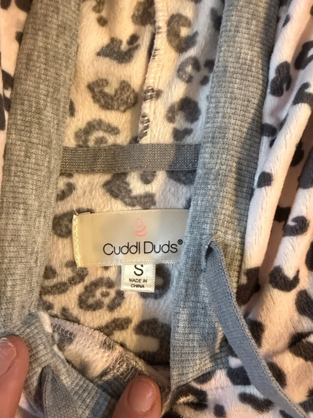 Women’s Cuddl Duds matching pajama SET 🩷
